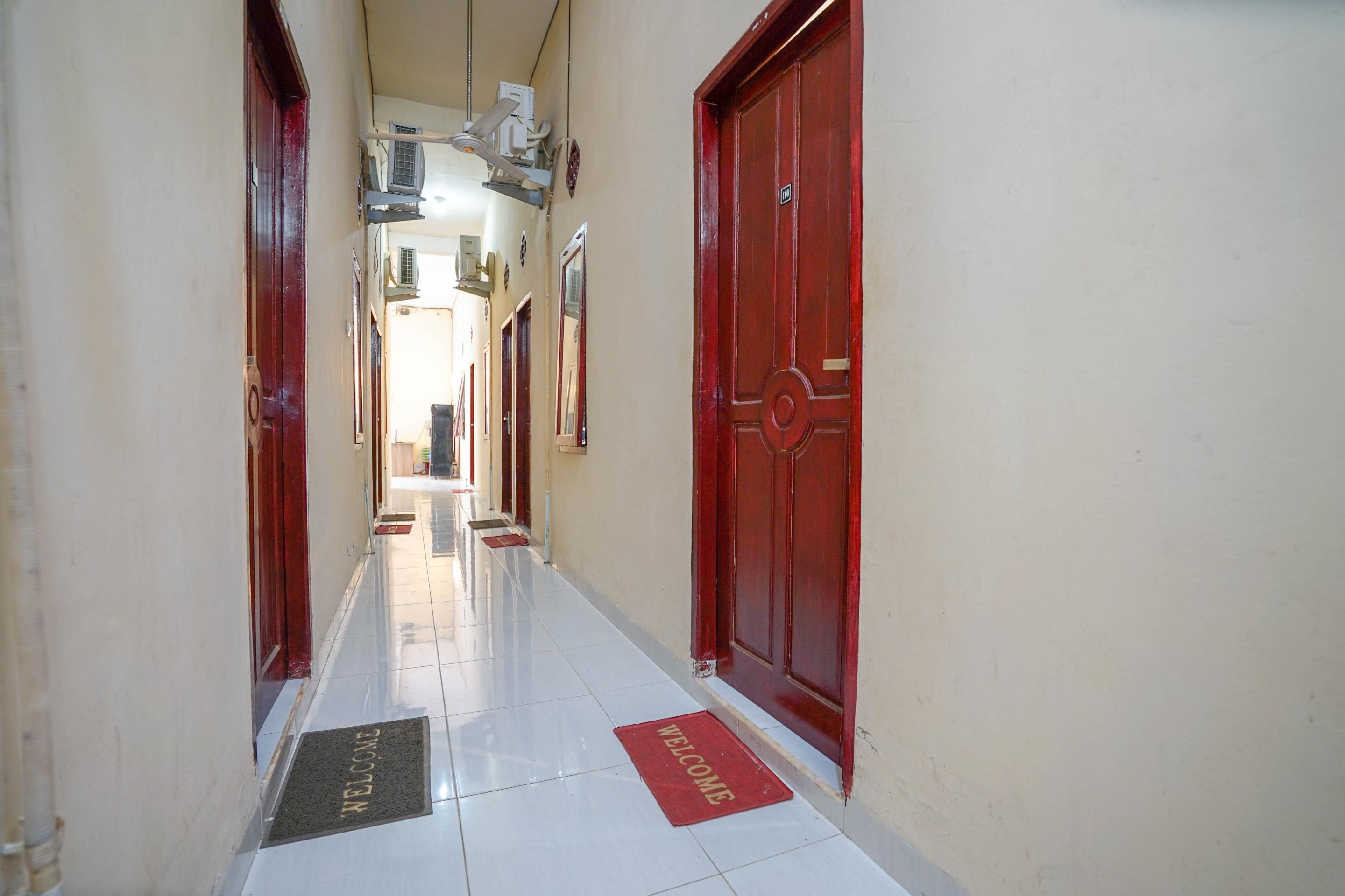 Reddoorz At Wisma Hiro Dwikora Palembang Kültér fotó