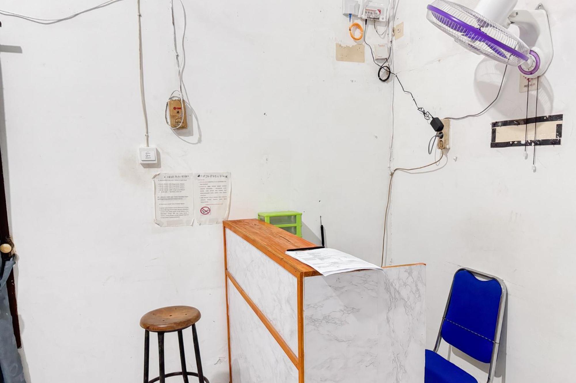 Reddoorz At Wisma Hiro Dwikora Palembang Kültér fotó